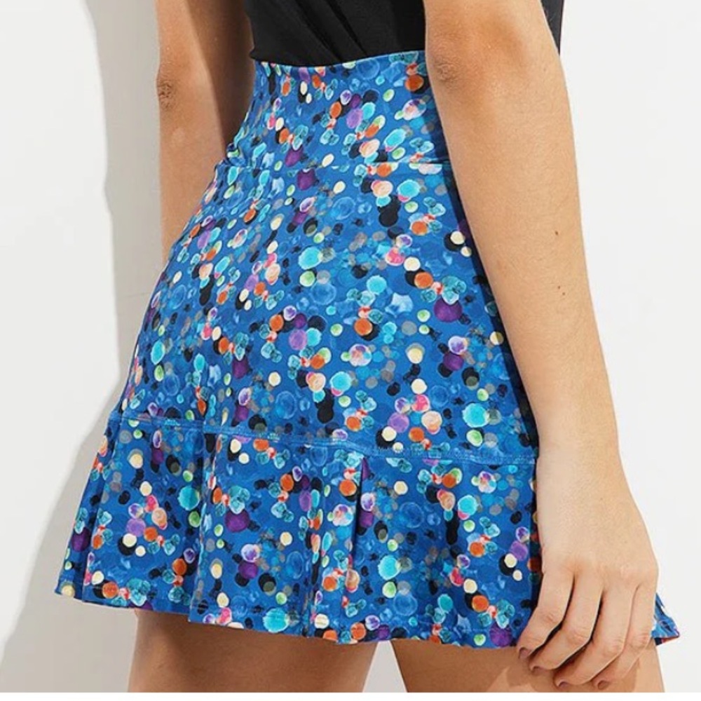 NWT Dona Jo skort 16.5” length size XL. (JoJo skirt Elira print)